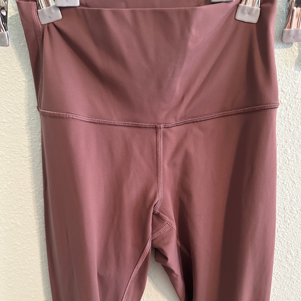 LuluLemon size 4 air wicking leggings like new